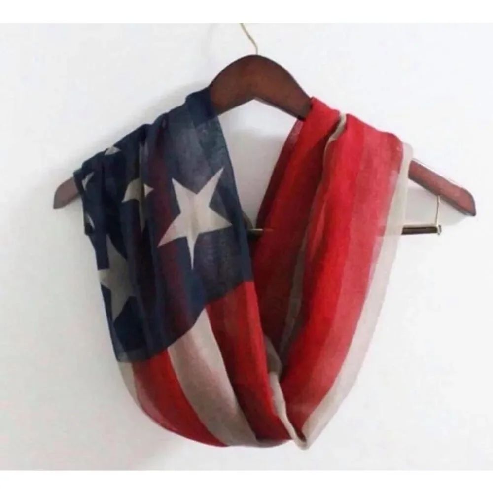 New WomensโBoutique Rustic American Flag Patriotic Stars Stripes Infinity Scarf